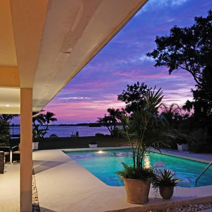 فيلا Perfecto'S Retreat- Luxury Cabin سانت بطرسبرج المظهر الخارجي الصورة